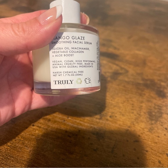 TRULY Mango Glaze Smoothing Facial Serum 1.7oz NEW DISCONTINUED Full Size 50ML - Picture 3 of 3
